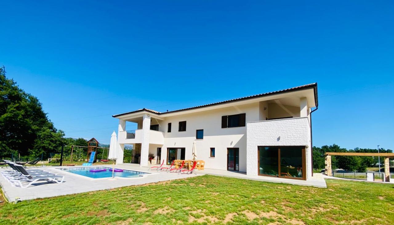 Villa Fluggi Near Labin Santalezi Eksteriør billede