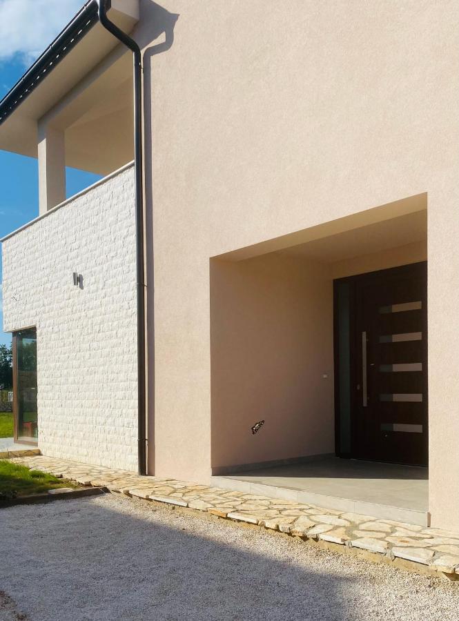 Villa Fluggi Near Labin Santalezi Eksteriør billede